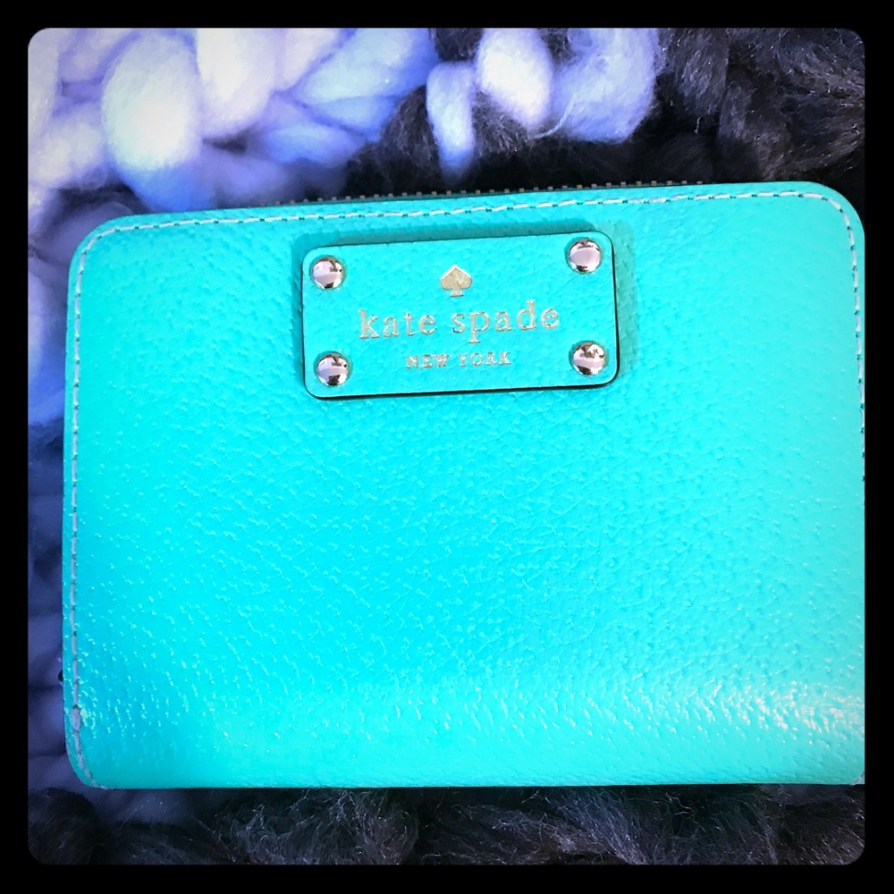 KATE SPADE CARA WELLESLEY WALLET BUD GREEN